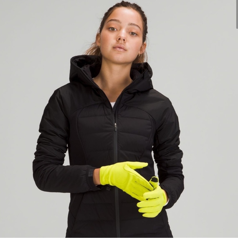 NWT Lululemon Run For it All running gloves reflective $42 value neon